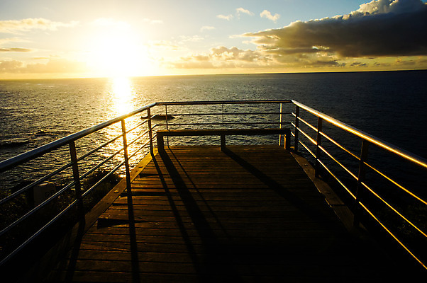 포토 JPG 해외이미지 도로 호수 바다 여행 자연 하늘 휴가 휴식 새로움 풍경 사람없음 목재 물 여름 파란색 빛 태양 평화 일출 항구 침묵 황혼 일몰 새벽 산책로 고독 명상 방파제 장면 넘어짐 수평선 해외202004 해외포토 자연요소 나무 계절 공공시설 감정 길 컬러 컨셉 재료 교통시설 모션 노을 소리 생태계 파일형식 이미지허브