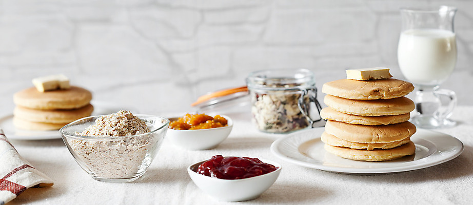 포토 JPG 해외이미지 전통 접시 음식 백그라운드 다이어트 아침 디저트 건강 요리 사람없음 갈색 노란색 쌓기 케이크 식사 저녁식사 튀김 흰색 신선 뜨거움 황금 달콤 맛 아침식사 굽기 먹기 버터 팬케이크 점심식사 페스츄리 핸드메이드 해외202004 해외포토 주간 식기 빵 컬러 컨셉 모션 구이 파일형식 이미지허브