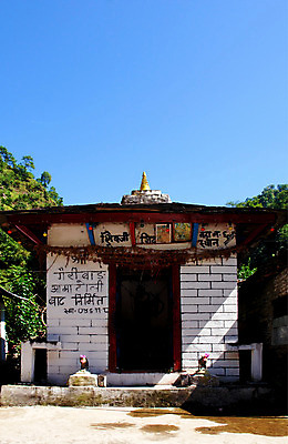 포토 JPG 해외이미지 계절 아시아 길 여행 불교 자연 하늘 휴가 산 풍경 사람없음 야외 파란색 강 걷기 마을 환경 계곡 산책 등산 트래킹 하이킹 시골 숲 고도 언덕 그림 순환 네팔 루트 생태학 원정 절정 히말라야 해외202004 해외포토 교육 나라 종교 컬러 모션 레저 휴식 생태계 파일형식 산맥 이미지허브