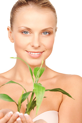 포토 JPG 해외이미지 식물 웰빙 여자 행복 여유 얼굴 건강 한명 미소 초록색 금발 새싹 스파 화목 활발 에너지 성장 흰색 신선 발사 자르기 피부 순수 피부관리 에코 유기농 긍정 부드러움 리빙 내추럴 돌봄 생태학 위생관리 노화 해외202004 해외포토 1 헤어스타일 교육 감정 컬러 컨셉 모션 표정 관리 사람 신체부위 뷰티 환경 감각 파일형식 이미지허브