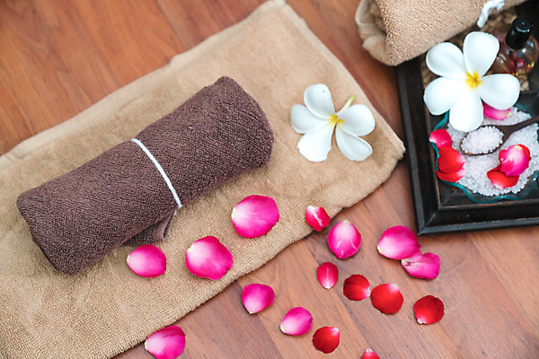 포토 JPG 해외이미지 백그라운드 신체 탁자 휴식 건강 사람없음 치료 수건 갈색 스파 목욕 흰색 신선 마사지 뜨거움 고급 수증기 피부 부드러움 고립 돌봄 해외202004 해외포토 컬러 가구 컨셉 의학 모션 신체부위 위생용품 청결 감각 파일형식 이미지허브