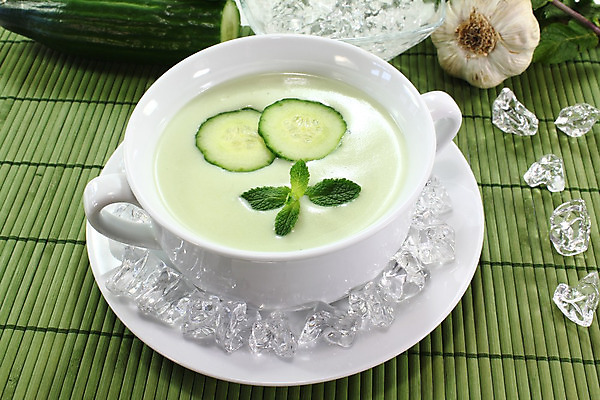 포토 JPG 해외이미지 접시 음식 다이어트 채소 오이 마늘 사람없음 초록색 추위 신선 맛 수프 민트 날것 요거트 식용 채식주의자 해외202004 해외포토 식기 컬러 컨셉 유제품 건강 허브 채식 파일형식 이미지허브