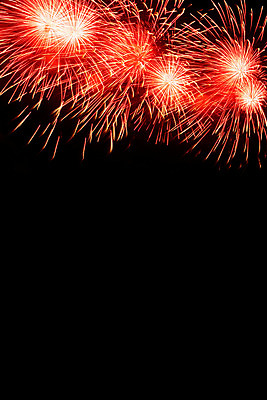 포토 JPG 해외이미지 행복 백그라운드 오렌지 하늘 휴가 조명 기념 사람없음 빛 파티 검은색 축제 어둠 축하 생일 야간 저녁 폭발 연도 전시회 쇼 수평선 해외202004 해외포토 자연요소 기념일 감정 컬러 컨셉 과일 이벤트 전시 파일형식 이미지허브