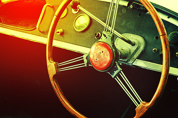 포토 JPG 해외이미지 모델 디자인 50대 교통시설 자동차 실내 사람없음 내부 빨간색 빛 금속 모니터 수확 골동품 바퀴 클래식 고급 닫기 그릴 60대 묘사 복고 쇼 위로 계기판 범퍼 복원 속도계 옛날 인기 자동 스타일 세련 해외202004 해외포토 노년 육상교통 컬러 중년 교통 컨셉 농업 모션 재질 주방용품 컴퓨터 시설 파일형식 이미지허브