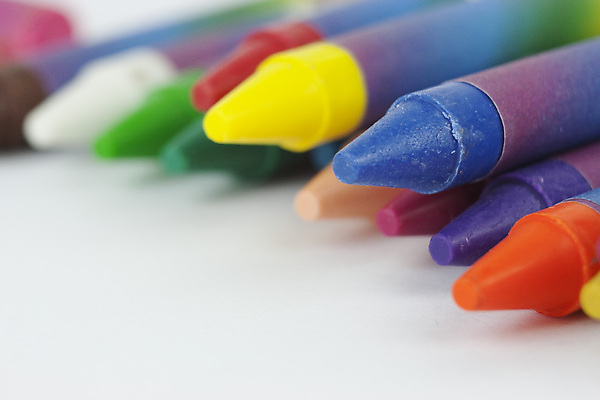 포토 JPG 해외이미지 교육 백그라운드 무지개 학교 미술 사람없음 빨간색 초록색 파란색 컬러풀 연필 페인트 흰색 그리기 분필 크레파스 멀티 왁스 파스텔톤 해외202004 해외포토 자연요소 컬러 모션 문화예술 학용품 필기구 초크 파일형식 이미지허브