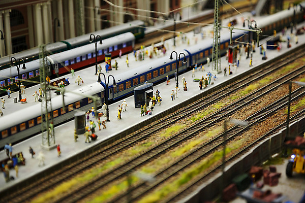 포토 JPG 해외이미지 교통시설 자동차 사람없음 장난감 미니어처 기차 도시 역 플랫폼 오브젝트 선로 해외202004 해외포토 육상교통 교통 대중교통 모형 시설 파일형식 이미지허브