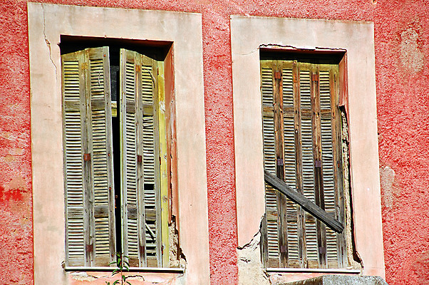 포토 JPG 해외이미지 외관 벽 백그라운드 건축양식 창문 날씨 추상 주택 사람없음 건물 목재 빨간색 컬러풀 페인트 손상 수확 골동품 도시 판넬 거친 버리기 그리스 묘사 폐허 질감 셔터 그런지 깨짐 석고 썩음 옛날 파멸 해외202004 해외포토 나무 건축물 건축 유럽 컬러 컨셉 무늬 농업 재료 모션 파일형식 소멸 이미지허브