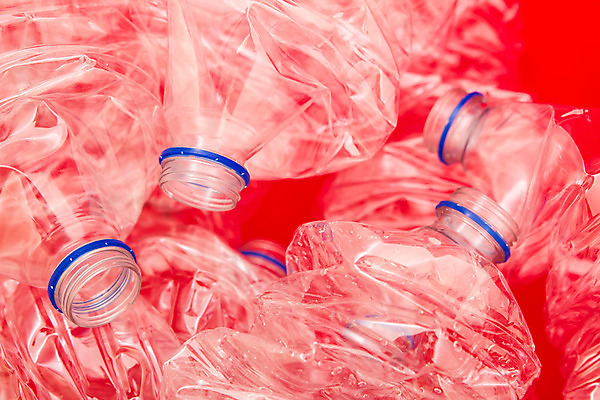 포토 JPG 해외이미지 라이프스타일 음료 백그라운드 사람없음 빨간색 물 파란색 글로벌 쌓기 환경 재활용 젖음 덮개 뚜껑 물방울 신선 투명 액체 떨어짐 보호 쓰레기 폐기물 수분 컨테이너 플라스틱 갈증 심볼 상쾌 에코 생태계 낭비 내추럴 찌그러짐 생태학 압축 캡모자 많음 해외202004 해외포토 자연요소 모자_잡화 교육 감정 산업 컬러 컨셉 모션 재질 생활 친환경 파일형식 이미지허브