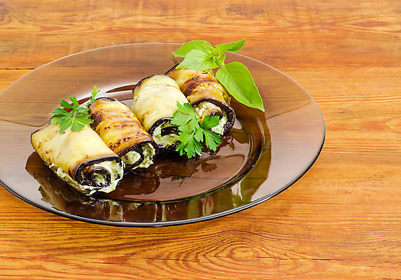 포토 JPG 해외이미지 그릇 접시 음식 농업 채소 유리 가지 치즈 파슬리 요리 사람없음 목재 주방 튀김 수확 그릴 널 참치 허브 향신료 롤 바질 폭식 스터핑 해외202004 해외포토 나무 식물 식기 산업 재료 재질 주방용품 유제품 어류 향미료 파일형식 이미지허브