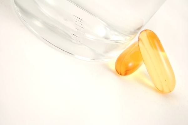 포토 JPG 해외이미지 아침 건강 병원 사람없음 상자 약 노란색 고통 의사 물방울 황금 떨어짐 은색 먹기 패키지 돌봄 마약 해외202004 해외포토 주간 감정 컬러 컨셉 의학 모션 의료진 파일형식 이미지허브