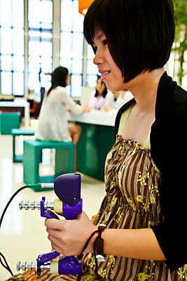 포토 JPG 해외이미지 손 남자 스포츠 백그라운드 2 신체 손가락 근육 건강 한명 사람 소년 빨간색 파란색 빛 세트 운동 우주 금속 검은색 힘 장비 기차 흰색 기구 공구 잡기 업무 손목 오브젝트 체육관 근육질 부드러움 팔 고립 해외202004 해외포토 1 어린이 육상교통 컬러 모션 재질 대중교통 신체부위 도구 작업 감각 몸매 파일형식 이미지허브