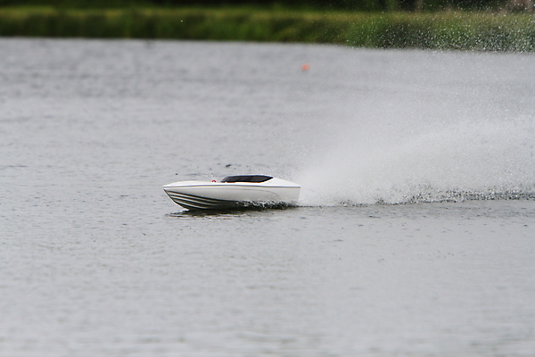 포토 JPG 해외이미지 모델 사람없음 물 장난감 보트 속도 분무기 멀리 제어 해외202004 해외포토 자연요소 배_교통 파일형식 이미지허브