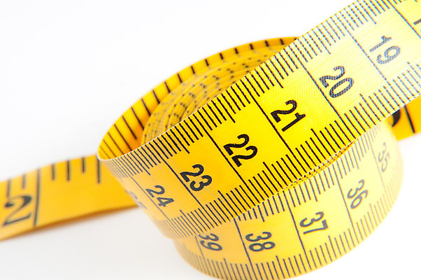 포토 JPG 해외이미지 백그라운드 거리 자 나선형 사람없음 숫자 노란색 유행 흰색 공구 바느질 측정 롤 테이프 치수 길이 계량기 재단 고립 되감기 인치 해외202004 해외포토 문자 컬러 무늬 문구용품 도구 파일형식 이미지허브