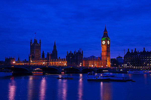 포토 JPG 해외이미지 영어 문화 시계 여행 거실 건축양식 하늘 아침 영국 주택 풍경 사람없음 야외 건물 물 강 도시풍경 반사 교회 황혼 일몰 새벽 궁전 거울 도시 저녁 큼 런던 시력 타운 빅벤 빛망울 국회 고딕 왕국 정부 템스강 스타일 해외202004 해외포토 주간 자연요소 문자 건축물 건축 유럽 고건축 종교건축 잉글랜드 빛 노을 야간 크기 시계탑 파일형식 이미지허브