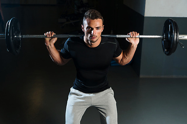 포토 JPG 해외이미지 백인 웰빙 남자 스포츠 청소년 근육 실내 건강 한명 성인 신체부위 운동복 운동 힘 활발 헬스장 에너지 웨이트트레이닝 결심 보디빌딩 체육관 근육질 역도 노력 그루밍족 해외202004 해외포토 서양인 1 옷 컨셉 사람 내부 뷰티 헬스 몸매 파일형식 이미지허브