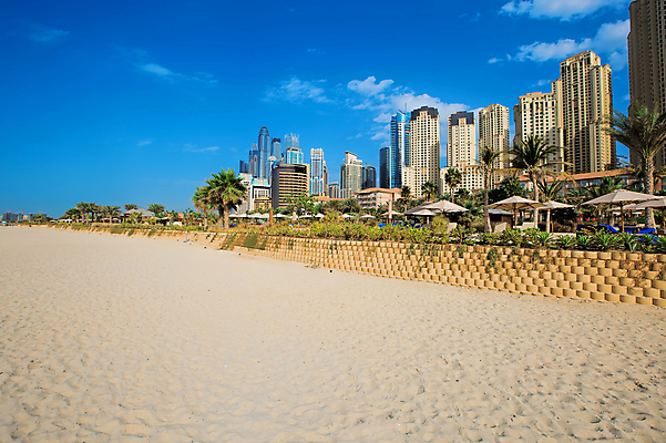포토 JPG 해외이미지 아시아 모래 바다 여행 백그라운드 비즈니스 건축양식 하늘 휴가 미래 손바닥 해변 사람없음 건물 여름 도시풍경 사무실 탑 고층빌딩 도시 만 고급 도심 장면 지역 타운 동쪽 스카이라인 아랍에미리트 두바이 해외202004 해외포토 건축물 손 계절 건축 나라 컨셉 중동 풍경 빌딩 방향 파일형식 이미지허브