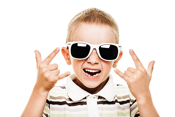 포토 JPG 해외이미지 백인 라이프스타일 손 응시 남자 행복 안경 얼굴 어린이 장난 손가락 건강 한명 웃음 사람 손짓 소년 10대 선글라스 유행 기쁨 엄지손가락 흰색 자녀 시원함 엉덩이 보여주기 노려봄 반항 고립 표현성 해외202004 해외포토 서양인 1 시선 잡화 감정 컬러 모션 청소년 표정 생활 신체부위 파일형식 이미지허브