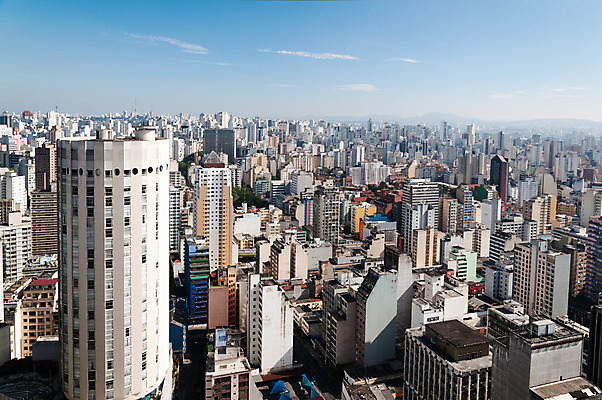 포토 JPG 해외이미지 라이프스타일 여행 비즈니스 건축양식 하늘 아파트 주택 안테나 사람없음 야외 건물 파란색 도시풍경 고층빌딩 미국 도시 도심 브라질 해외202004 해외포토 건축물 건축 컬러 북아메리카 통신 풍경 빌딩 생활 남아메리카 파일형식 이미지허브