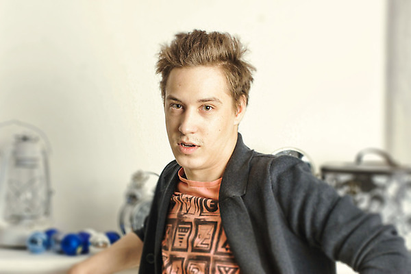 포토 JPG 해외이미지 모델 1 응시 남자 얼굴 백그라운드 셔츠 비즈니스 한명 서기 사람 정장 성인 유행 재킷 코트 흰색 비즈니스맨 우아함 싱글 스타일 해외202004 해외포토 시선 옷 컬러 컨셉 상의 모션 신체부위 외투 직장인 파일형식 이미지허브