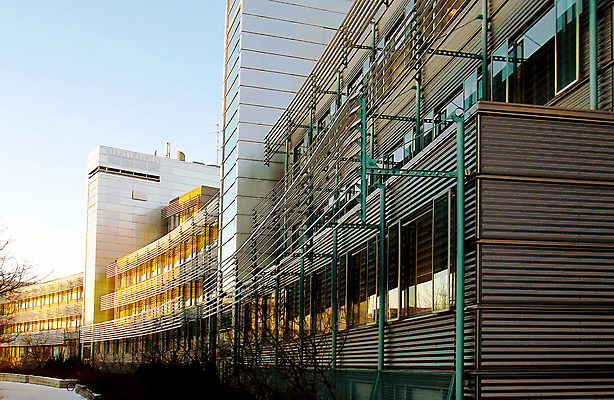 포토 JPG 해외이미지 식물 겨울 곡선 건축양식 유리 핀란드 사람없음 건물 금속 벌거벗은 헬싱키 해외202004 해외포토 건축물 계절 건축 선 재질 북유럽 파일형식 이미지허브