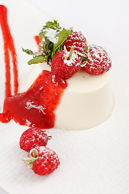 포토 JPG 해외이미지 사람없음 달콤 산딸기 시럽 푸딩 판나코타 해외포토 과일 디저트 맛 파일형식 이미지허브