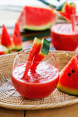 포토 JPG 해외이미지 음료 음식 다이어트 채소 과일 유리 디저트 수박 건강 요리 사람없음 빨간색 초록색 소풍 주스 봄 에너지 신선 액체 달콤 혼합 상쾌 내추럴 스무디 채식주의자 디톡스 해외202004 해외포토 계절 감정 컬러 재질 야외활동 맛 채식 파일형식 이미지허브