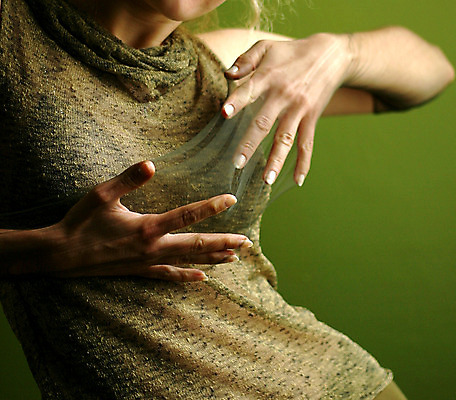 포토 JPG 해외이미지 모양 손 드레스 옷 여자 관리 숙이기 이끼 미술 사람없음 초록색 세계 춤 당기기 스타킹 단계 스타일 해외202004 해외포토 컬러 포즈 모션 문화예술 사람 신체부위 파일형식 이미지허브