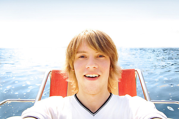 포토 JPG 해외이미지 백인 1 라이프스타일 남자 행복 얼굴 어린이 여행 하늘 휴가 휴식 따뜻함 한명 미소 사람 소년 야외 물 여름 파란색 청춘 금발 태양 머리 맑음 기쁨 젖음 시원함 해외202004 해외포토 자연요소 서양인 헤어스타일 계절 감정 컬러 컨셉 날씨 표정 생활 신체부위 파일형식 이미지허브