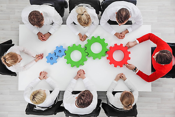 포토 JPG 해외이미지 직업 디자인 여자 컨셉 회사 비즈니스 통신 부분 탁자 성공 협력 아이디어 함께함 사람 여러명 빨간색 사무실 기계 업무 비즈니스맨 바퀴 그룹 계획 정상 연결 토론 심볼 분석 동료 톱니바퀴 비전 문제 기어 해결 경영 통일 콜라보레이션 브레인스토밍 해외202004 해외포토 남자 컬러 가구 다수 관계 작업 직장인 파일형식 이미지허브