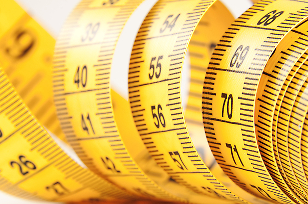 포토 JPG 해외이미지 백그라운드 거리 자 나선형 사람없음 숫자 노란색 유행 흰색 공구 바느질 측정 롤 테이프 치수 길이 계량기 재단 고립 되감기 인치 해외202004 해외포토 문자 컬러 무늬 문구용품 도구 파일형식 이미지허브