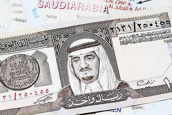 포토 JPG 해외이미지 남자 종이 지도 지폐 돈 사람 사람없음 쪽지 왕 아라비아 사우디아라비아 해외202004 해외포토 중동 재산 파일형식 이미지허브