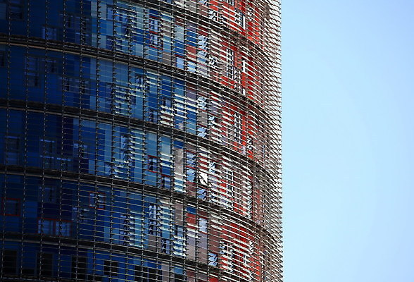 포토 JPG 해외이미지 외관 벽 건축양식 창문 유리 그림자 사람없음 건물 가로 사무실 햇빛 태양 고층빌딩 줄무늬 블라인드 그늘 묘사 해외202004 해외포토 자연요소 건축물 건축 무늬 비즈니스 재질 빌딩 커튼 파일형식 이미지허브