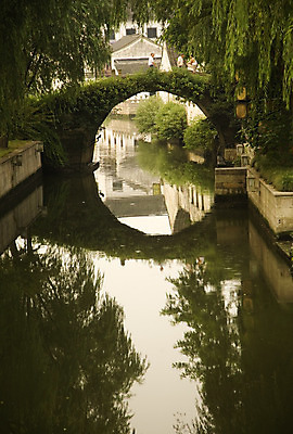 포토 JPG 해외이미지 나무 전통 디자인 공원 아시아 도로 호수 여행 건축양식 자연 하늘 동양인 풍경 사람없음 야외 물 강 반사 평화 중국 시골 개울 역사 연결 아치 운하 장면 타운 동쪽 옛날 스타일 해외202004 해외포토 자연요소 식물 공공시설 건축 나라 길 컨셉 교통시설 인종 도시 방향 생태계 파일형식 이미지허브