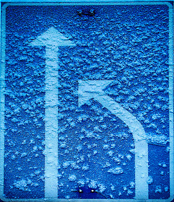 포토 JPG 해외이미지 길 2 겨울 사람없음 파란색 흰색 사인 서리 해외202004 해외포토 계절 컬러 파일형식 이미지허브