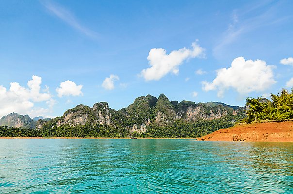 포토 JPG 해외이미지 나무 구름 아시아 호수 섬 여행 태국 자연 하늘 산 국립공원 풍경 사람없음 야외 초록색 물 여름 파란색 강 저수지 석호 내추럴 석회암 절정 터키석 해외202004 해외포토 자연요소 식물 계절 공원 나라 컬러 암석 보석 생태계 파일형식 이미지허브