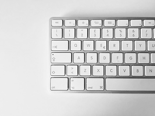 포토 JPG 해외이미지 디자인 백그라운드 인터넷 비즈니스 통신 열쇠 흑백 안테나 사람없음 노트북 컴퓨터 사무실 디지털 검은색 웹 장비 정보 흰색 공구 키보드 업무 무선전화기 심볼 오브젝트 시작 전자 고립 입력 키패드 해외202004 해외포토 컬러 촬영기법 전자제품 도구 작업 전화기 파일형식 이미지허브