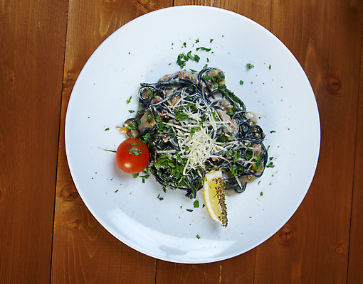 포토 JPG 해외이미지 음식 토마토 방울토마토 파스타 요리 사람없음 목재 검은색 이탈리아 이탈리아음식 맛 준비 마카로니 채식주의자 해외202004 해외포토 나무 유럽 컬러 컨셉 채소 재료 서양음식 채식 파스타면 파일형식 이미지허브