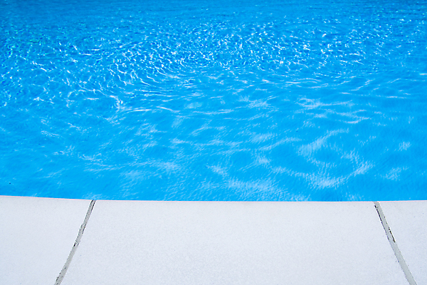 포토 JPG 해외이미지 물결 파도 백그라운드 추상 휴식 수영장 사람없음 가로 물 여름 파란색 빛 반사 우주 수영 스파 젖음 바위 투명 액체 시원함 시멘트 잔물결 터키석 해외202004 해외포토 자연요소 계절 바다 컬러 컨셉 무늬 돌_바위 수상스포츠 보석 파일형식 이미지허브