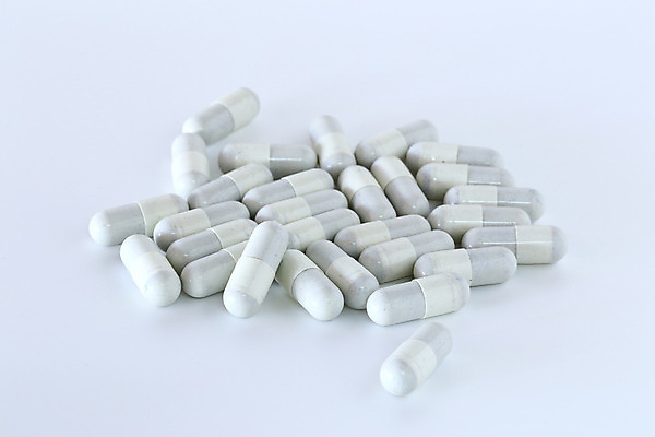 포토 JPG 해외이미지 백그라운드 건강 병원 사람없음 치료 알약 약 고통 흰색 그룹 질병 약국 허브 오브젝트 두통 처방 중독 흙더미 조제 고립 돌봄 진통제 항생제 많음 해외202004 해외포토 식물 감정 컬러 컨셉 의학 모션 흙 만들기 파일형식 더미 이미지허브