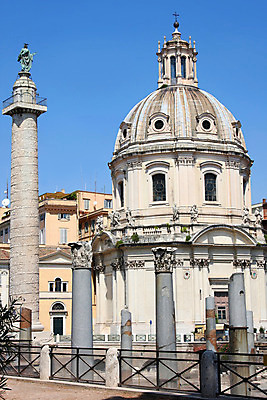 포토 JPG 해외이미지 유럽 여행 건축양식 하늘 휴가 거리 사람없음 건물 파란색 산타클로스 교회 여행객 이탈리아 기둥 도시 센터 역사 도심 큼 로마 광장 베네치아 마리아 천연기념물 로마인 해외202004 해외포토 건축물 건축 나라 종교 컬러 크리스마스 종교건축 사람 인종 크기 파일형식 이미지허브