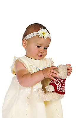 포토 JPG 해외이미지 모델 1 드레스 옷 행복 어린이 포즈 한명 사람 유행 어둠 기쁨 흰색 표현 아기 닫기 자르기 연도 묘사 걸음마 고립 스타일 해외202004 해외포토 감정 컬러 모션 파일형식 이미지허브