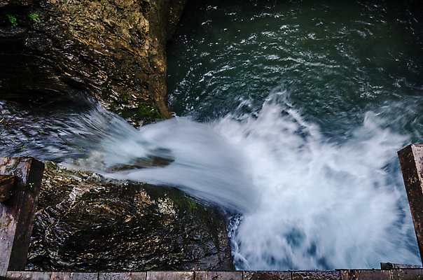 포토 JPG 해외이미지 공원 파도 비즈니스 모션 자연 풍경 사람없음 야외 물 햇빛 태양 환경 힘 봄 폭포 하이킹 젖음 흐름 에너지 가을 개울 해외202004 해외포토 자연요소 계절 공공시설 바다 컨셉 레저 강 생태계 파일형식 이미지허브