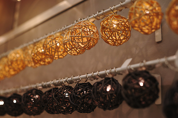 포토 JPG 해외이미지 디자인 계절 문화 여행 백그라운드 크리스마스 전구 건축양식 호텔 지붕 새로움 바닥 주택 실내 미술 사람 사람없음 내부 장식 빨간색 빛 쇼핑 상점 식당 일본 검은색 중국 어둠 흰색 램프 도시 황금 클래식 큼 12월 옥상 연도 아래 묘사 천장 부드러움 고립 파케트 해외202004 해외포토 기념일 건축 아시아 컬러 컨셉 숙소 문화예술 조명 건물 감각 날짜 크기 방향 위치 파일형식 이미지허브