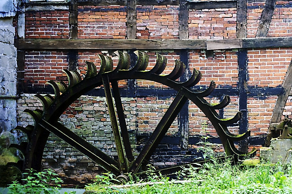 포토 JPG 해외이미지 식물 벽 벽돌 돌담 이끼 사람없음 바 바퀴 해조류 버리기 폐허 방앗간 옛날 파멸 해외202004 해외포토 컨셉 모션 담장 돌_바위 해양식물 파일형식 소멸 이미지허브