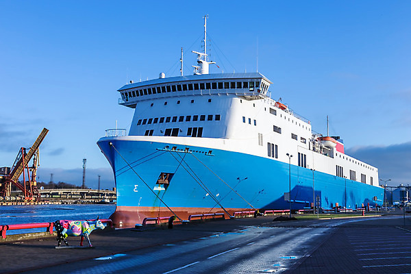 포토 JPG 해외이미지 교통수단 여행 교통시설 사람없음 물 화물 보트 라트비아 해외202004 해외포토 자연요소 교통 배_교통 북유럽 운송업 시설 파일형식 이미지허브