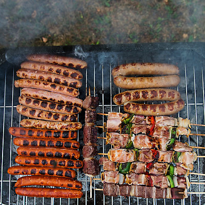포토 JPG 해외이미지 계절 음식 컨셉 불 육류 돼지고기 스테이크 요리 잔디 사람없음 야외 세로 초록색 햇빛 소풍 파티 정원 맑음 식사 봄 소고기 뜨거움 소시지 꼬치 선택 그릴 바비큐 자르기 굽기 매움 무침 양고기 훈제 바비큐립 석탄 카피스페이스 해외202004 해외포토 자연요소 식물 컬러 식재료 모션 주방용품 날씨 서양음식 이벤트 태양 야외활동 공백 가공식품 맛 구이 파일형식 이미지허브
