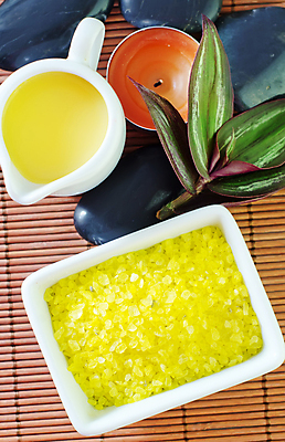 포토 JPG 해외이미지 잎 사람없음 노란색 스파 조약돌 아로마 스파용품 향초 아로마테라피 시럽컵 입욕소금 해외202004 해외포토 식물 컬러 초 돌_바위 미용용품 오브젝트 소금 테라피 파일형식 이미지허브