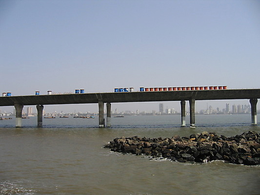 포토 JPG 해외이미지 공원 자연 호텔 사람없음 폭탄 기념물 해외202004 해외포토 공공시설 숙소 폭발물 생태계 파일형식 이미지허브