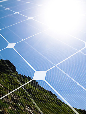 포토 JPG 해외이미지 산업 자연 하늘 산 세포 풍경 사람없음 야외 초록색 파란색 빛 햇빛 태양 환경 맑음 힘 재활용 에너지 광선 판넬 뜨거움 수집 배열 태양에너지 노려봄 유지 혁명 베터리 실리콘 절정 해외202004 해외포토 자연요소 컬러 컨셉 날씨 표정 그린에너지 친환경 생태계 파일형식 이미지허브