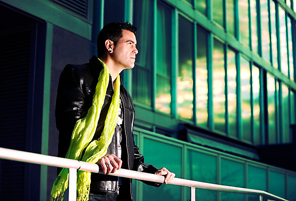 포토 JPG 해외이미지 백인 모델 라이프스타일 응시 옷 공원 남자 얼굴 겨울 건축양식 창문 거리 한명 사람 정장 성인 야외 유행 코트 가을 도시 우아함 스타일 카피스페이스 해외202004 해외포토 서양인 1 시선 계절 공공시설 건축 컨셉 생활 신체부위 공백 외투 파일형식 이미지허브